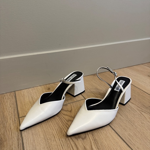 Steve Madden Courtnie Pump - Picture 6 of 6